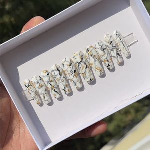 Marble Press On Nails